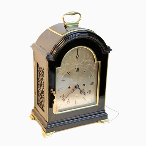 A GEORGIAN VERGE ESCAPEMENT BRACKET CLOCK IN AN EBONISED CASE BY RICHARD YOUNG LONDON CIRCA 1785 - ADDITIONAL PHOTO 1