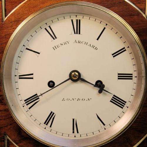 A SMALL CHAMFER TOP STRIKING BRACKET CLOCK IN A ROSEWOOD CASE BY HENRY ARCHARD LONDON CIRCA 1860 - ADDITIONAL PHOTO 6