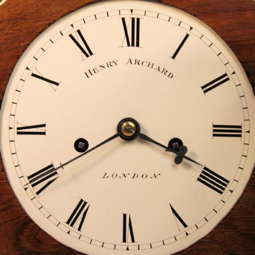 A SMALL CHAMFER TOP STRIKING BRACKET CLOCK IN A ROSEWOOD CASE BY HENRY ARCHARD LONDON CIRCA 1860 - ADDITIONAL PHOTO 7