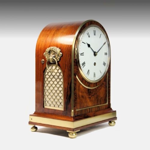 A GOOD TABLE CLOCK IN AN ARCHED ROSEWOOD AND BRASSBOUND CASE BY THOMAS GAMMAGE LONDON CIRCA 1835 - ADDITIONAL PHOTO 3