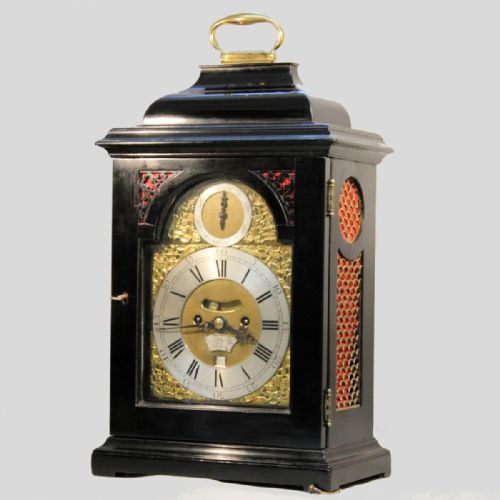 GEORGIAN INVERTED BELLTOP VERGE ESCAPEMENT EBONISED BRACKET CLOCK BY ISAAC HURLEY LONDON CIRCA 1750 - ADDITIONAL PHOTO 1