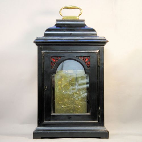 GEORGIAN INVERTED BELLTOP VERGE ESCAPEMENT EBONISED BRACKET CLOCK BY ISAAC HURLEY LONDON CIRCA 1750 - ADDITIONAL PHOTO 6