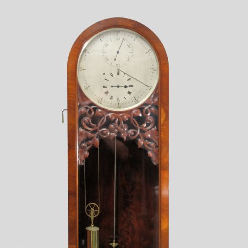 A GOOD ENGLISH REGULATOR LONGCASE CLOCK IN AN ARCHED MAHOGANY CASE CIRCA MID 19TH CENTURY LONG CASE - ADDITIONAL PHOTO 1