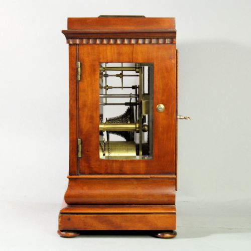 ENGLISH 5 GLASS SATINWOOD LIBRARY CLOCK WITH A CHAIN FUSEE MOVEMENT AND ENGINE TURNED GILDED DIAL CIRCA 1850 - ADDITIONAL PHOTO 6