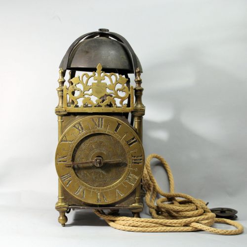 LANCASHIRE MADE LANTERN CLOCK CIRCA 1680 - ADDITIONAL PHOTO 1