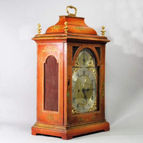 LACQUERED OR CHINOISERIE VERGE BRACKET CLOCK BY BENJAMIN WARD LONDONCIRCA 1775 - ADDITIONAL PHOTO 4