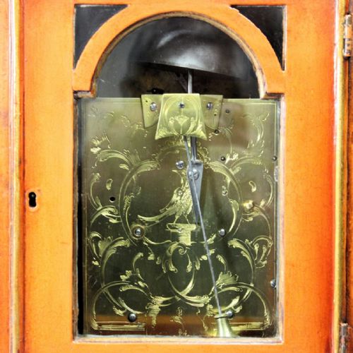 LACQUERED OR CHINOISERIE VERGE BRACKET CLOCK BY BENJAMIN WARD LONDONCIRCA 1775 - ADDITIONAL PHOTO 8