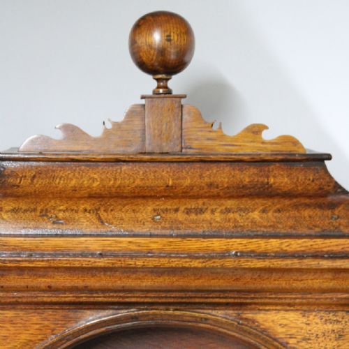 OAK LONGCASE CLOCK WITH A BRASS DIAL BY GEORGE CLAPHAM OF WHITTON LINCOLNSHIRECIRCA 1735 LONG CASE - ADDITIONAL PHOTO 5