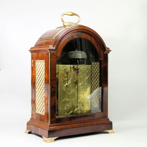 SCOTTISH MAHOGANY BREAKARCH BRACKET CLOCK WITH PAINTED DIAL BY J EDWARDS OF ALLOACIRCA 1810 - ADDITIONAL PHOTO 7