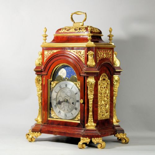 VERY SMALL TORTOISESHELL BRACKET CLOCK EMBELLISHED WITH GILDED MOUNTS AND HAVING A GOOD MOVEMENTCIRCA 1890 - ADDITIONAL PHOTO 7