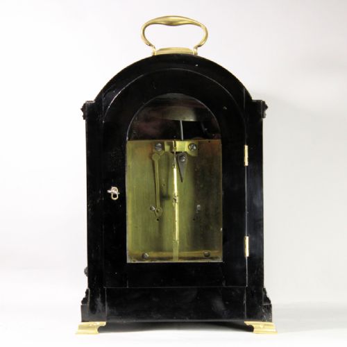 A SMALL FUSEE STRIKING BRACKET CLOCK IN A BREAKARCH EBONISED CASECIRCA 1800 - ADDITIONAL PHOTO 9