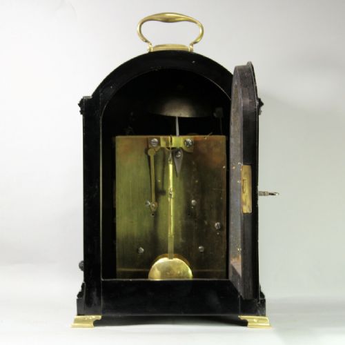 A SMALL FUSEE STRIKING BRACKET CLOCK IN A BREAKARCH EBONISED CASECIRCA 1800 - ADDITIONAL PHOTO 10