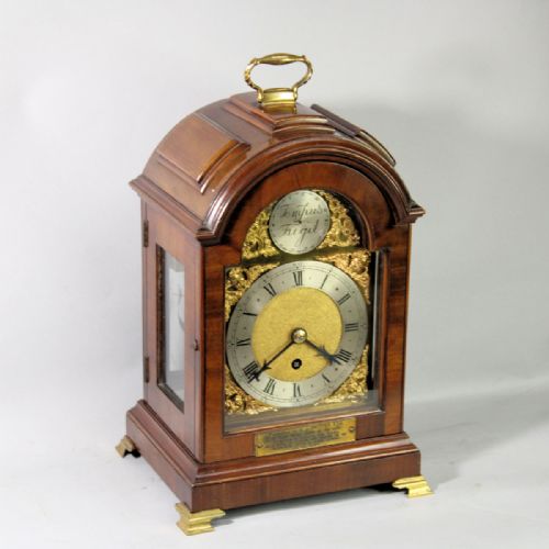 A VERY SMALL TRIPLE PADTOP FUSEE BRACKET CLOCK TIMEPIECE IN A MAHOGANY CASECIRCA 1925 - ADDITIONAL PHOTO 1