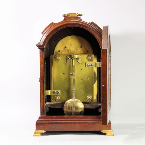 A VERY SMALL TRIPLE PADTOP FUSEE BRACKET CLOCK TIMEPIECE IN A MAHOGANY CASECIRCA 1925 - ADDITIONAL PHOTO 7