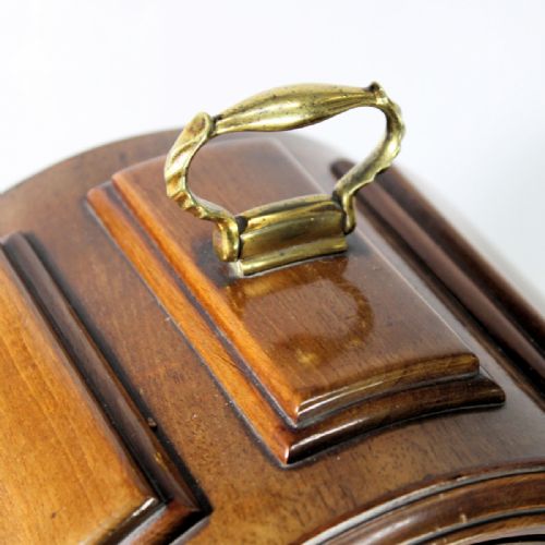A VERY SMALL TRIPLE PADTOP FUSEE BRACKET CLOCK TIMEPIECE IN A MAHOGANY CASECIRCA 1925 - ADDITIONAL PHOTO 11