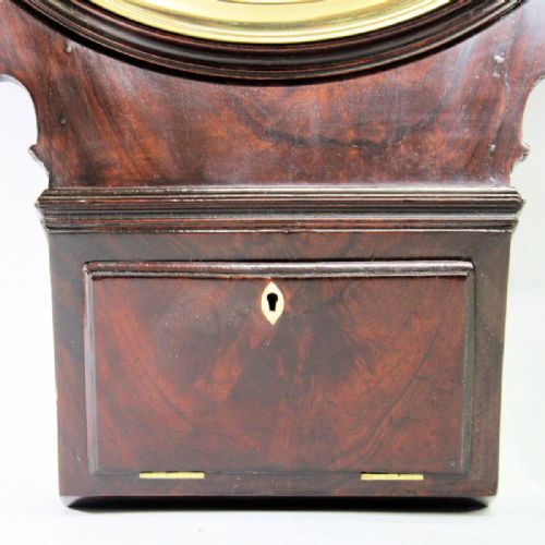 ENGLISH DROPDIAL WALL CLOCK WITH SIDEWINDING FUSEE MOVEMENT WOODEN DIAL AND THWAITES MOVEMENTCIRCA 1802 - ADDITIONAL PHOTO 4