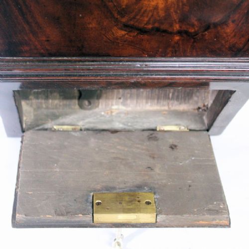 ENGLISH DROPDIAL WALL CLOCK WITH SIDEWINDING FUSEE MOVEMENT WOODEN DIAL AND THWAITES MOVEMENTCIRCA 1802 - ADDITIONAL PHOTO 5
