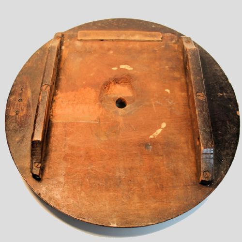 ENGLISH DROPDIAL WALL CLOCK WITH SIDEWINDING FUSEE MOVEMENT WOODEN DIAL AND THWAITES MOVEMENTCIRCA 1802 - ADDITIONAL PHOTO 8