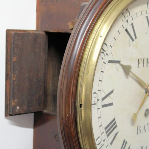 SMALL MAHOGANY TAVERN CLOCK WITH A WHITE WOODEN DIAL BY THOMAS FIELD OF BATHCIRCA 1790 - ADDITIONAL PHOTO 4