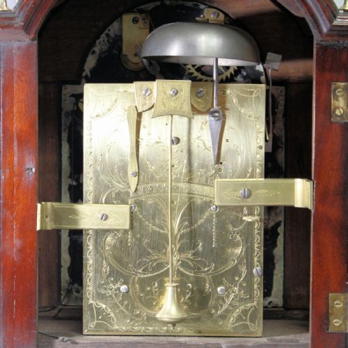 VERGE ESCAPEMENT BRACKET CLOCK WITH A MAHOGANY TRIPLEPAD TOP CASE AND PAINTED DIAL BY JOSEPH DENTON OF HULLCIRCA 1810 - ADDITIONAL PHOTO 9
