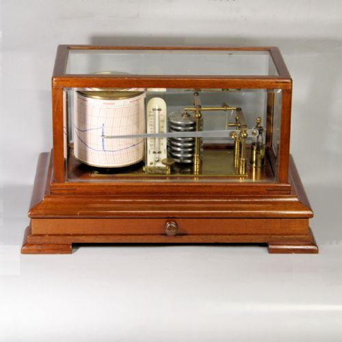BAROGRAPH IN A 5GLASS MAHOGANY CASE AND RETAILED BY HARRODS OF LONDONCIRCA EARLY 20TH CENTURY - ADDITIONAL PHOTO 2
