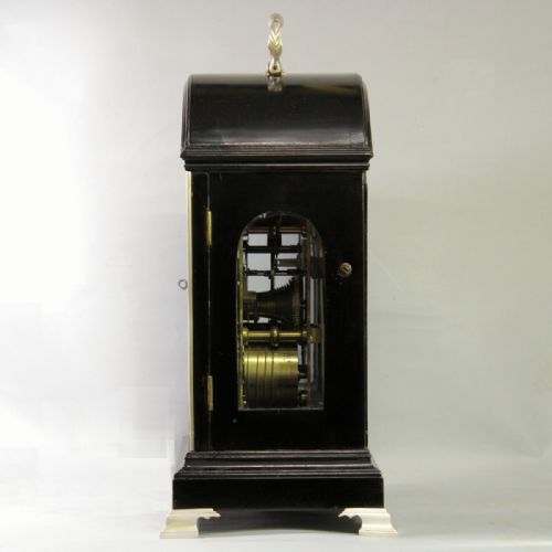 VERGE ESCAPEMENT BRACKET CLOCK WITH SILVERED DIAL AND IN AN EBONISED BREAKARCH CASECIRCA 1790 - ADDITIONAL PHOTO 7