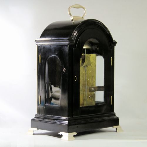VERGE ESCAPEMENT BRACKET CLOCK WITH SILVERED DIAL AND IN AN EBONISED BREAKARCH CASECIRCA 1790 - ADDITIONAL PHOTO 8
