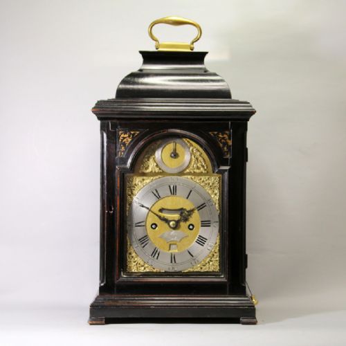 A GOOD AND SLIGHTLY SMALLER QUARTER REPEATING VERGE ESCAPEMENT BRACKET CLOCK BY ANDREW MARCHANT OF LONDONCIRCA 1745 - ADDITIONAL PHOTO 1