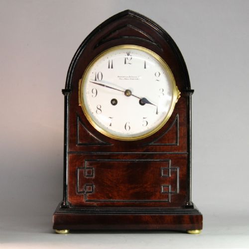 A FRENCH MANTEL CLOCK IN A GOOD MAHOGANY LANCET STYLE CASECIRCA 1900 - ADDITIONAL PHOTO 1