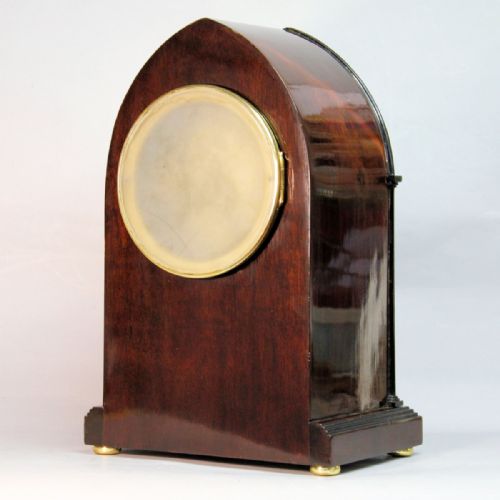 A FRENCH MANTEL CLOCK IN A GOOD MAHOGANY LANCET STYLE CASECIRCA 1900 - ADDITIONAL PHOTO 4