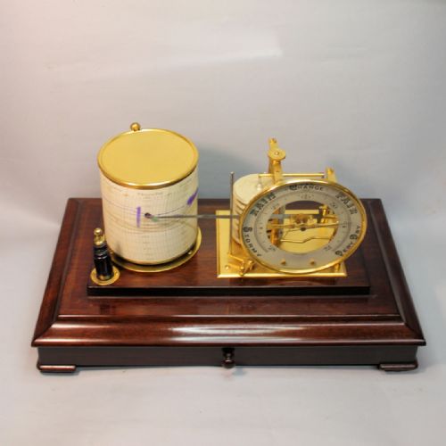 A SUPERIOR EDWARDIAN BAROGRAPH WITH ADDITIONAL ANEROID CHAPTER RING IN A 5GLASS MAHOGANY CASECIRCA 1910 - ADDITIONAL PHOTO 3