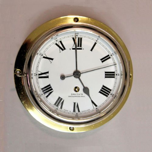 GOOD QUALITY 'AIR MINISTRY' SHIP'S BULKHEAD CLOCK WITH ENAMEL DIAL AND BRASS CASECIRCA 1940 - ADDITIONAL PHOTO 1