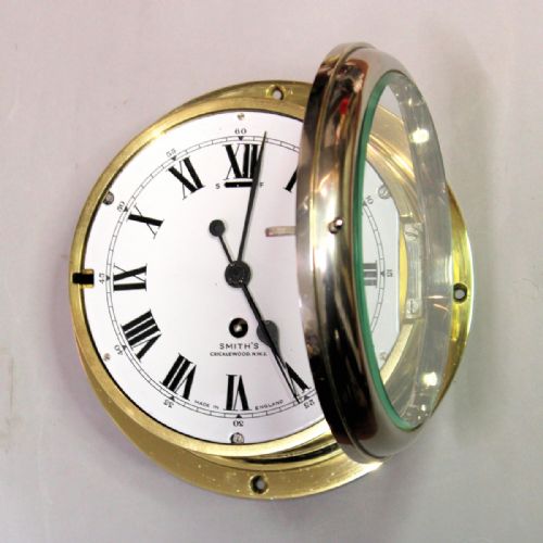 GOOD QUALITY 'AIR MINISTRY' SHIP'S BULKHEAD CLOCK WITH ENAMEL DIAL AND BRASS CASECIRCA 1940 - ADDITIONAL PHOTO 2