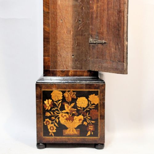 AN IMPORTANT AND RARE EARLY ENGLISH SMALL MARQUETRY LONGCASE CLOCK ATTRIBUTED TO NATHANIEL PYNE LONG CASECIRCA 1685 - ADDITIONAL PHOTO 11