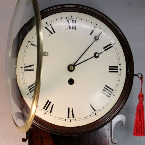 A SMALL REGENCY PERIOD ENGLISH FUSEE DROPDIAL WALL CLOCK WITH A WOODEN DIALCIRCA 1820 - ADDITIONAL PHOTO 3