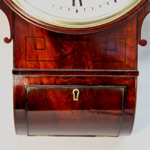 A SMALL REGENCY PERIOD ENGLISH FUSEE DROPDIAL WALL CLOCK WITH A WOODEN DIALCIRCA 1820 - ADDITIONAL PHOTO 4