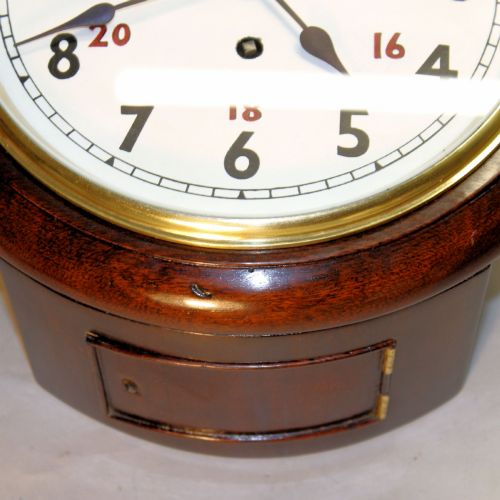 RAILWAY 8 DIAL ENGLISH FUSEE WALL CLOCK IN A MAHOGANY CASE CIRCA 1880 - ADDITIONAL PHOTO 3