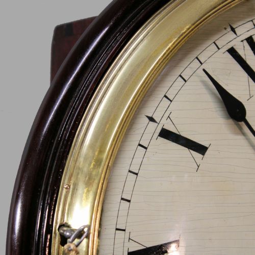 EARLY ENGLISH FUSEE DIAL CLOCK WITH A WOODEN CONVEX DIAL AND SHERATON STYLE BEZEL CIRCA 1820 - ADDITIONAL PHOTO 6