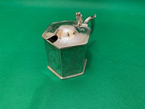 Silver Hexagonal Mustard