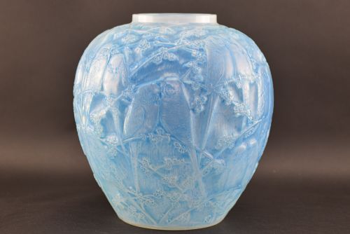Rene Lalique Opalescent Perruches Vase