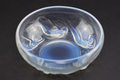 Rene Lalique Opalescent Ondines Refermee Bowl