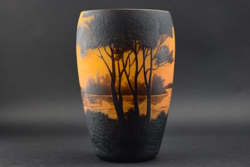 Fine Quality Muller Freres Cameo Glass Lanscape Vase