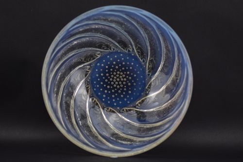 Rene Lalique Opalescent Poissons Bowl