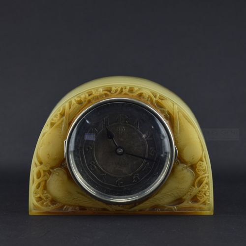 Rene Lalique Opalescent Butterscotch Moineaux Clock