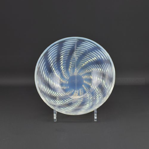 Rene Lalique Opalescent Ondes Bowl C1935