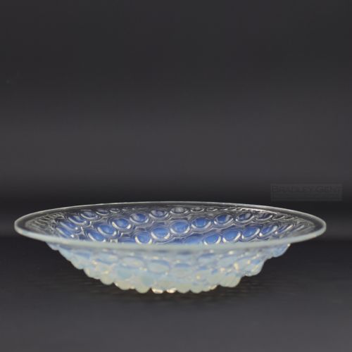 Rene Lalique Opalescent Volutes Coupe Ouverte C1934