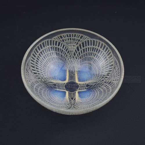 Rene Lalique Opalescent Coquilles Bowl No5 C1924