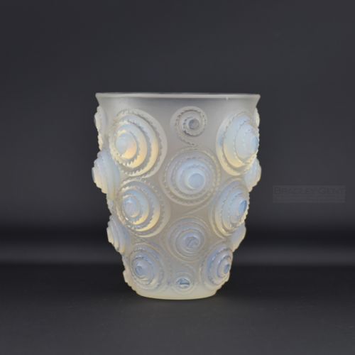 Rene Lalique Opalescent Spirals Vase C1930