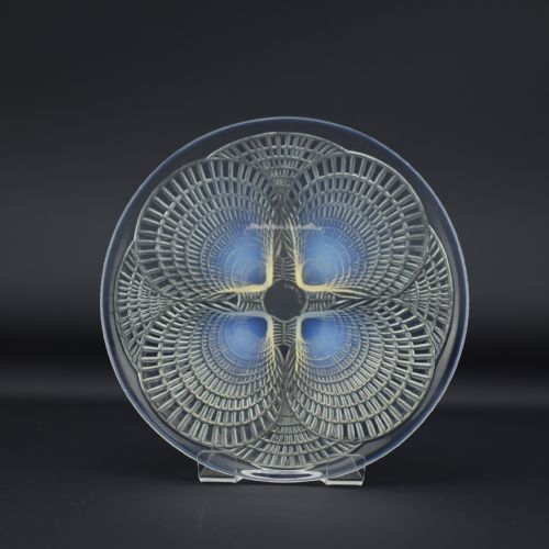 Rene Lalique Opalescent Coquilles Plate C1924