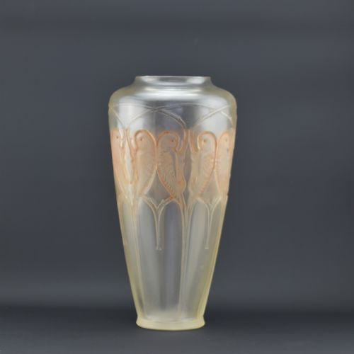 Rare Rene Lalique Inseparables Vase C1919
